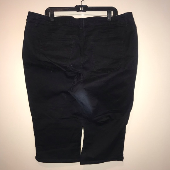 Lane Bryant  Black Twill Capri Size 22 - Picture 5 of 7